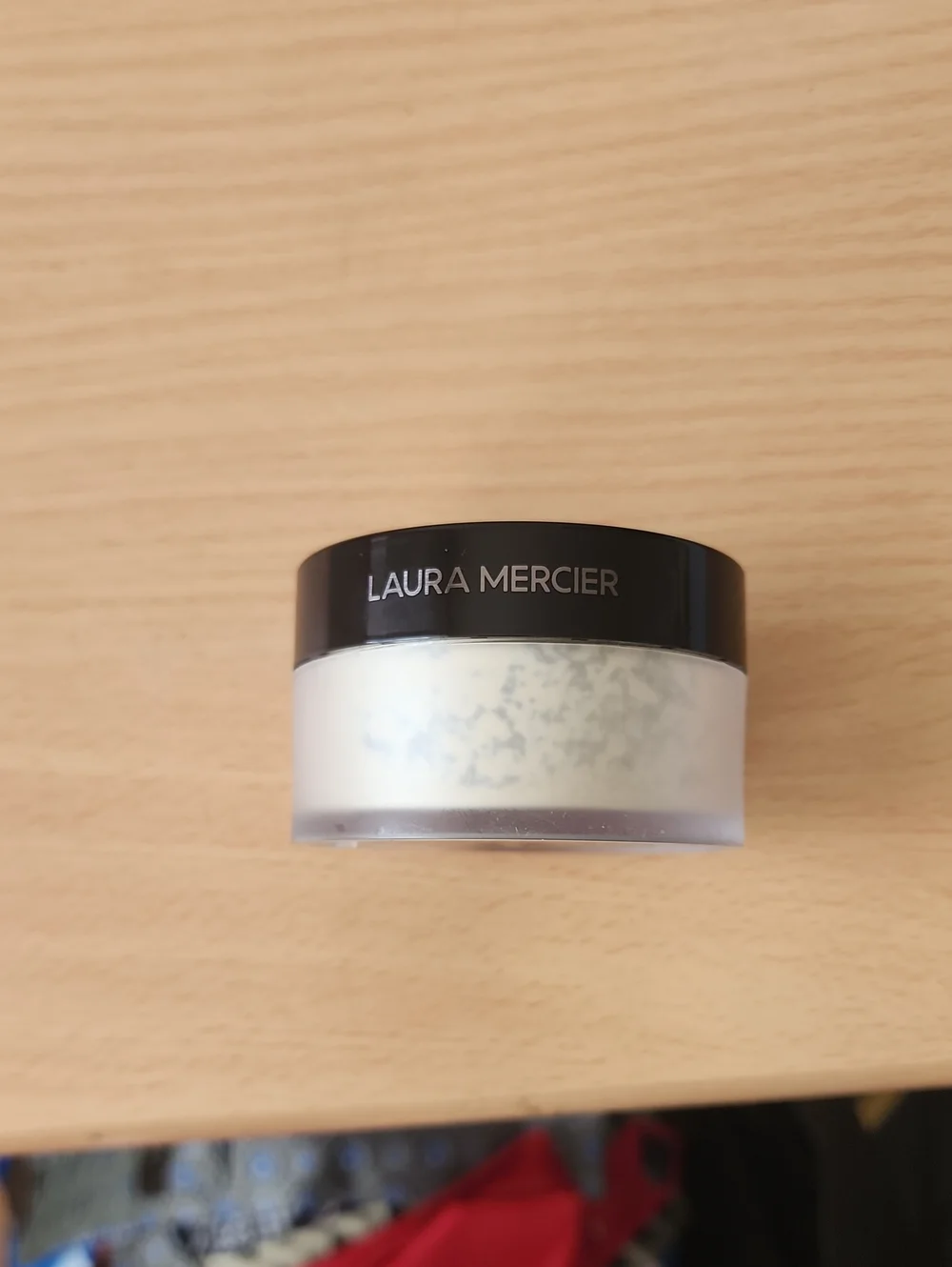 laura mercier Loose Setting Powder in White-Cream Jar. New Without Box